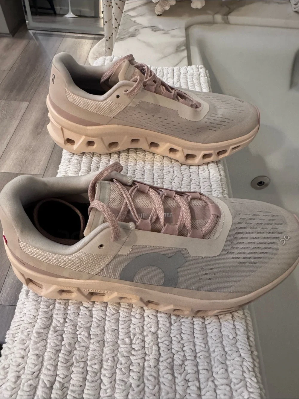On cloud blush Women's Sneakers-9